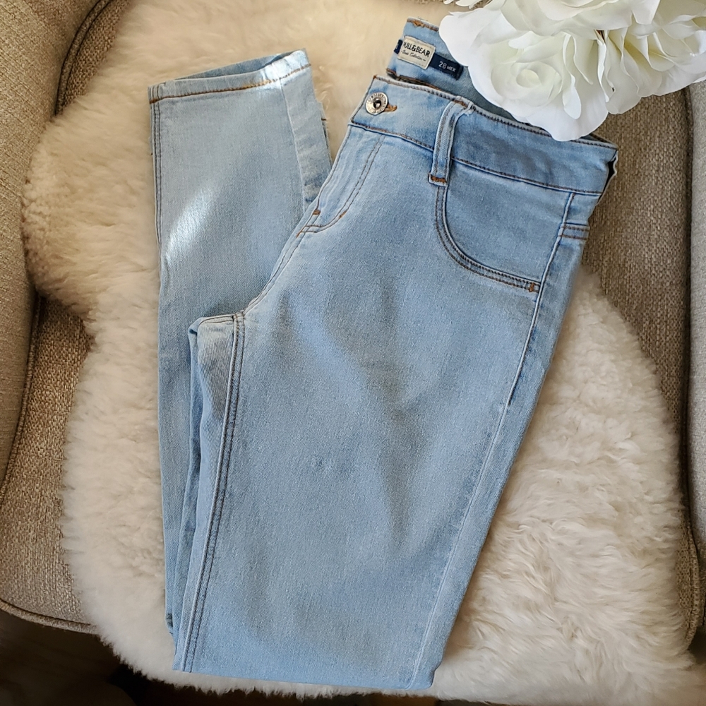 Pull & Bear Basic Collection European Light Jeans - image 2